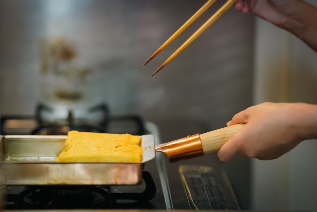 銅の卵焼き器がくっつく原因と解決法｜油ならしで失敗しないための完全ガイド